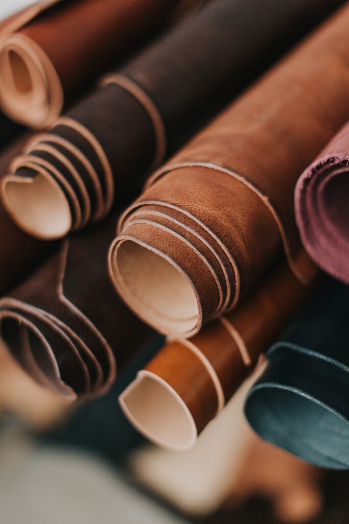 https://advancevlog.com/how-to-price-your-leather-craft-products-to-generate-profits/1735/